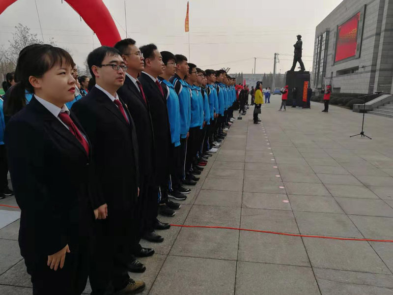 遼陽市弓長嶺區(qū)人民檢察院干警參加學(xué)雷鋒活動