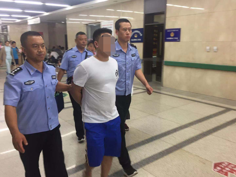 配文2：法院依法對(duì)被執(zhí)行人執(zhí)行拘留