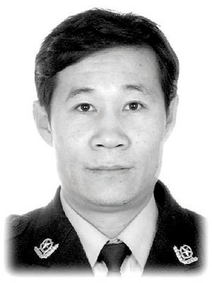 陳強(qiáng)