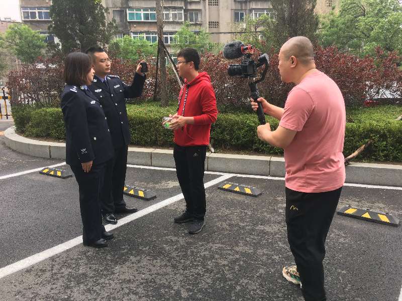 檢察干警拍攝中