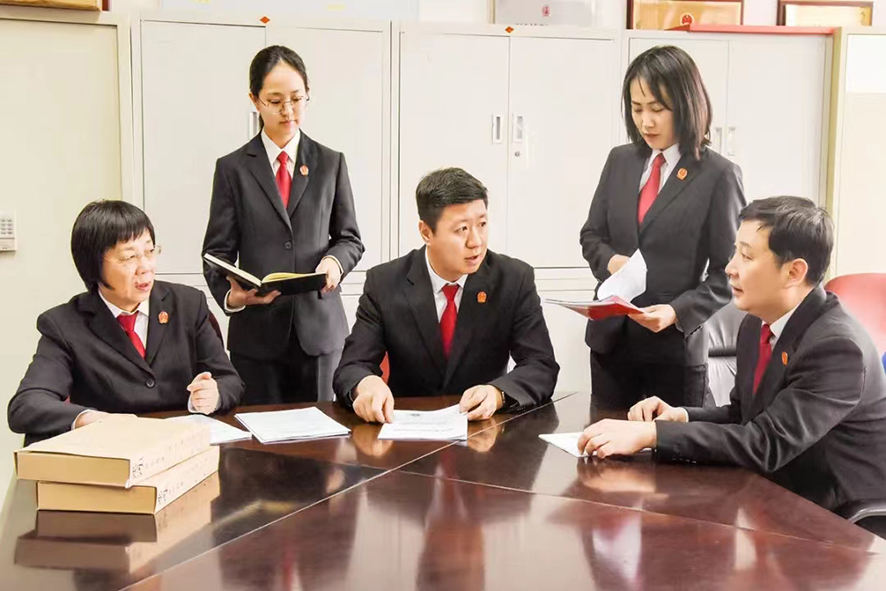 沈陽中院聯(lián)合復(fù)核考評組審查“五化”及示范法庭申報(bào)材料