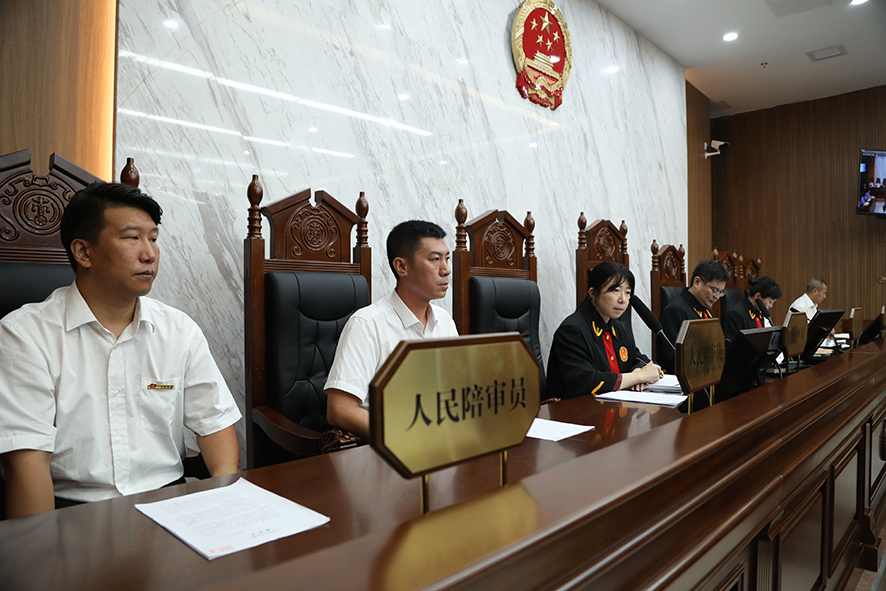 陪審員中有長期從事生態(tài)保護、環(huán)境修復方面的專家。