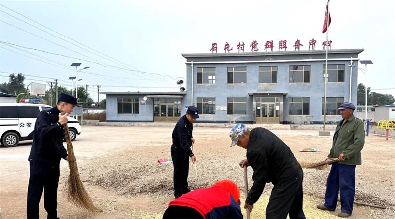 興城公安助秋收
