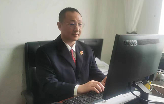 王磊