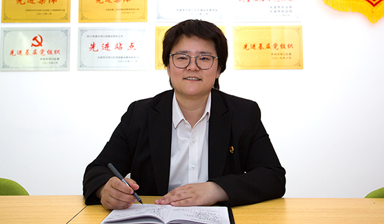 李楚麟 大連市沙河口區(qū)春柳街道泰安社區(qū)黨委書記、居委會(huì)主任1