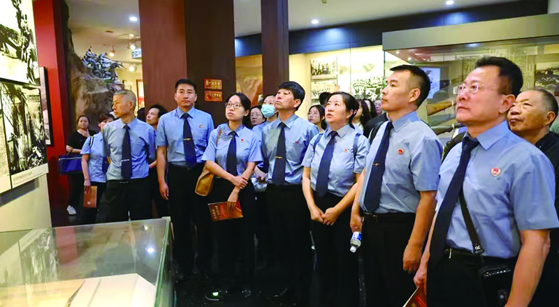 干警們在中國人民抗日戰(zhàn)爭紀念館參觀