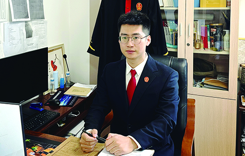 李文佳