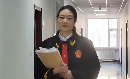 莊乾珠法袍照